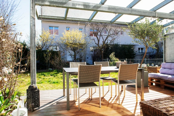 Eck-Reihenhaus in Reinach